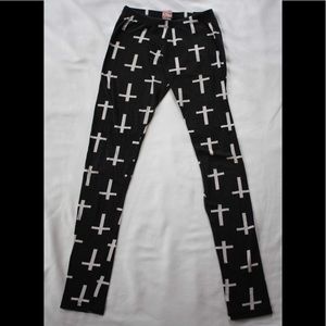 • Tres Bien • Black & White Cross Leggings